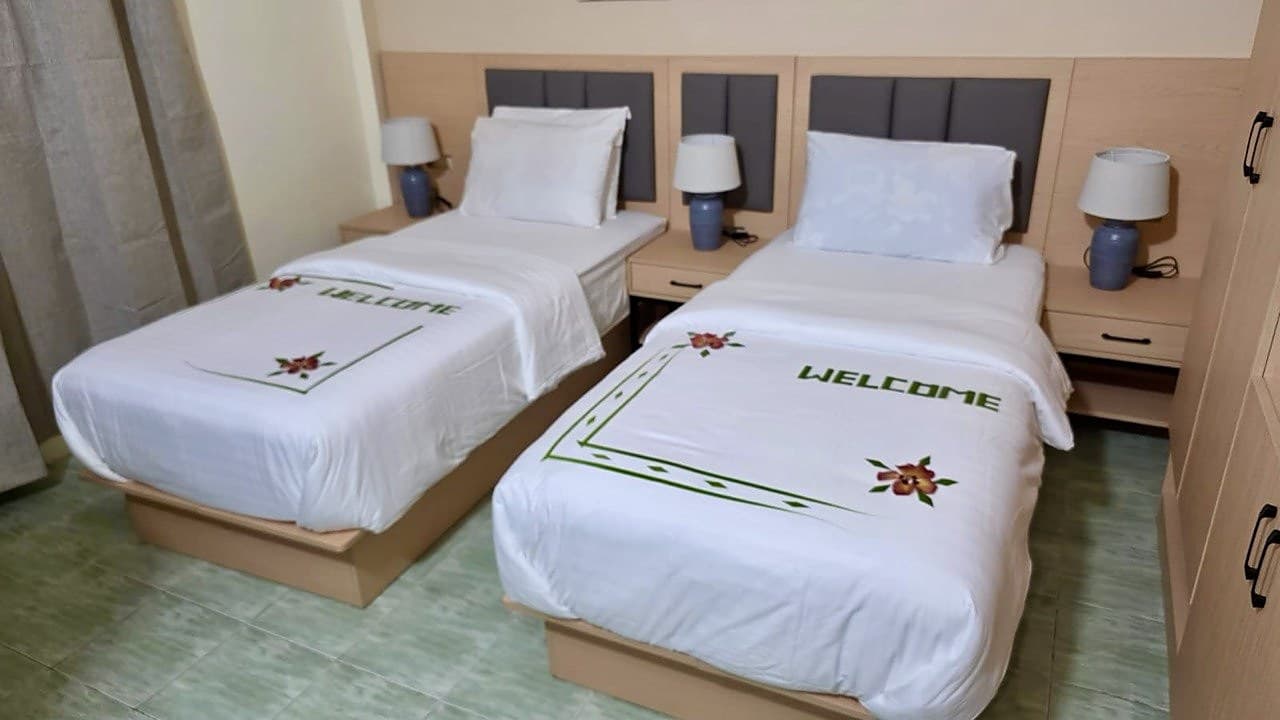 Dolphin Room at EcoWave Retreat guesthouse, Muli Island